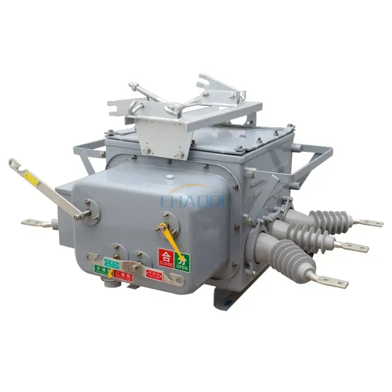 Наружный автоматический выключатель на столбе 12 кВ